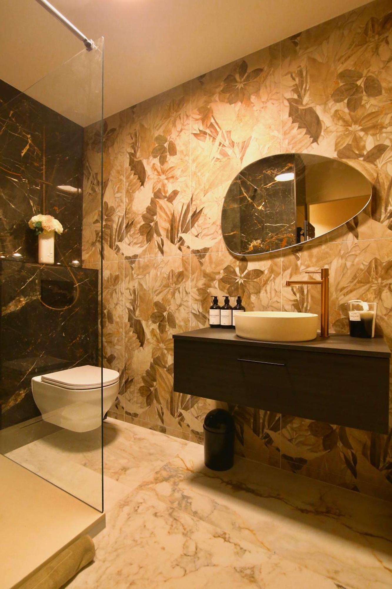 Flower Suite And Spa ลาแซน-ซูร์-แมร์ ภายนอก รูปภาพ